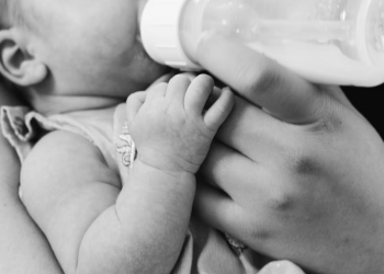 Commercial Baby Formulas: Safe or Toxic for Your Newborn?