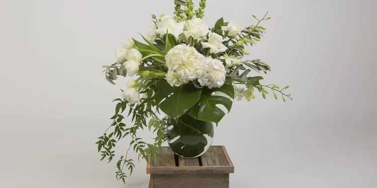 From Seed to Vase: The Journey of Flower Arrangement in Melbourne