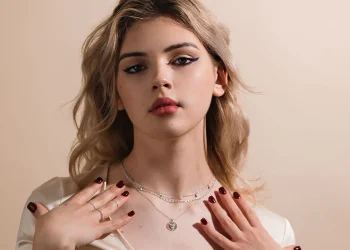 Unlocking the Charm of Lip Cuffs: The Latest Trend in Statement Jewelry