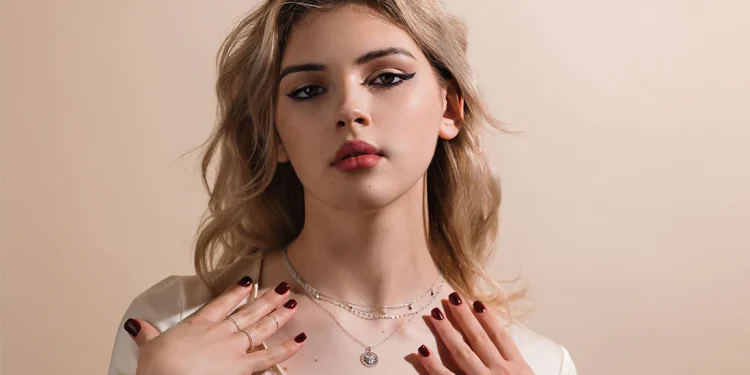 Unlocking the Charm of Lip Cuffs: The Latest Trend in Statement Jewelry