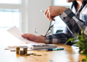 Chapter 13 Bankruptcy: Evaluating the Advantages and Disadvantages